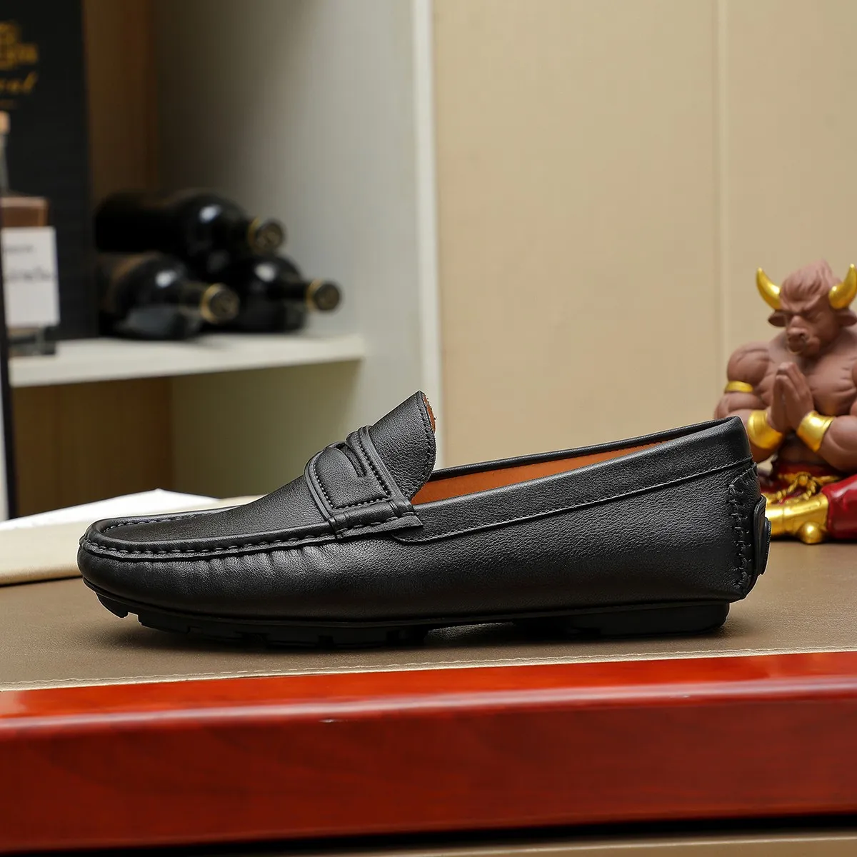 Men's shoes 💰360💰💰GUCCI Gucci official website synchronizes the latest model 🛃The upper is made of imported cowhide, 🐷leather lining, rubber outsole, 🎩🎩top-notch handcrafted workmanship with fine stitches and threads🔍definitely satisfy those perfectionist men who pursue high luxury quality 👏 Colors available! Code number 38-44 Large quantity in stock